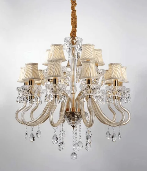 Chandeliers with Clear Crystal for a Sparkling EffectAuric Traditional Settings Antique Chandelier (XQ6022)