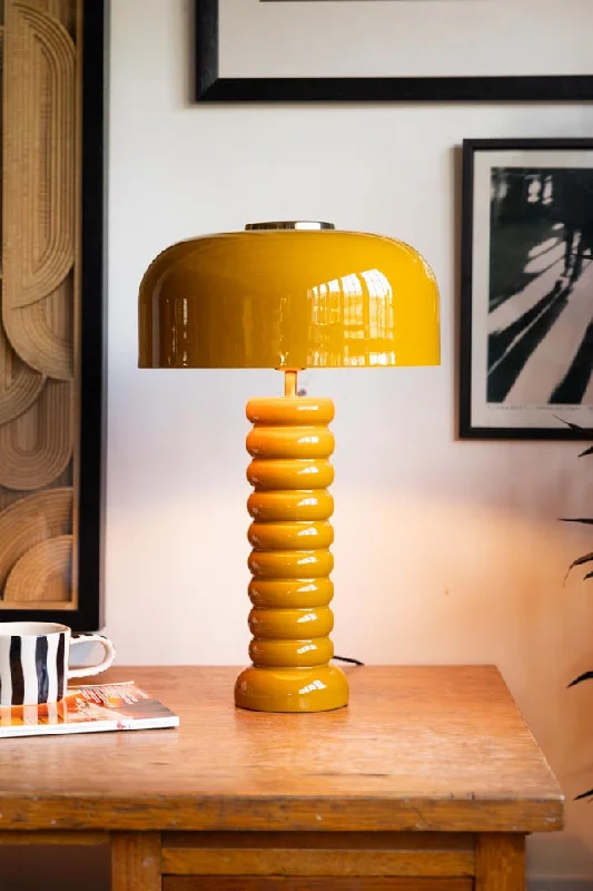 marble table lamps with a luxurious veined pattern for high end decorModern Metal Mustard Table Lamp